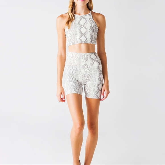 NWT BEACH RIOT SPORT SNAKE PRINT BIKE SHORTS ribbed - Picture 4 of 10